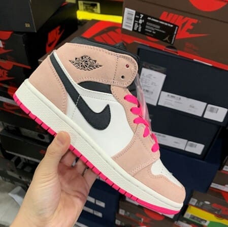 Air jordan 1 mid crimson tint hyper outlet pink